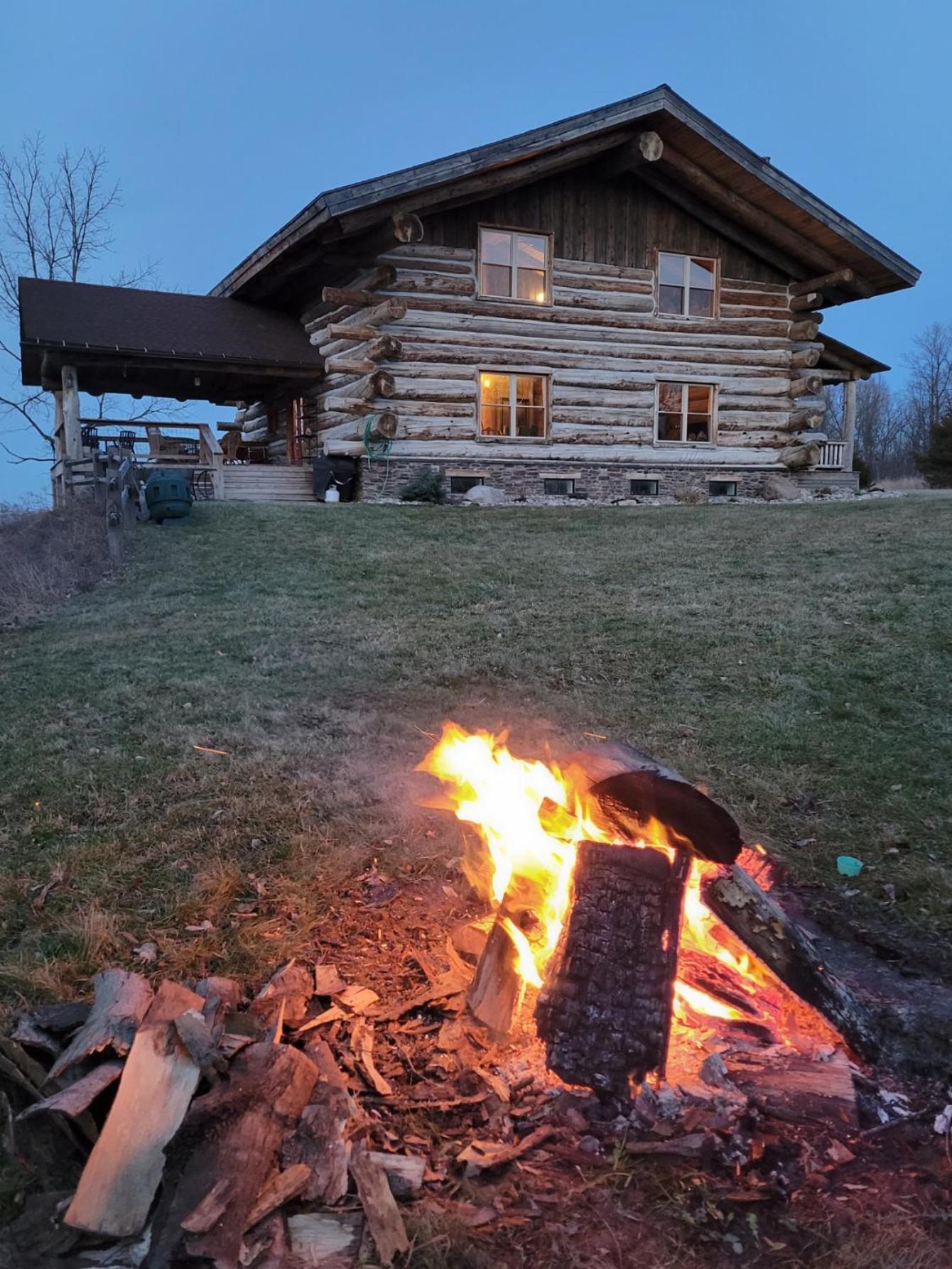 Firefly Creek Lodge Livonia Bagian luar foto